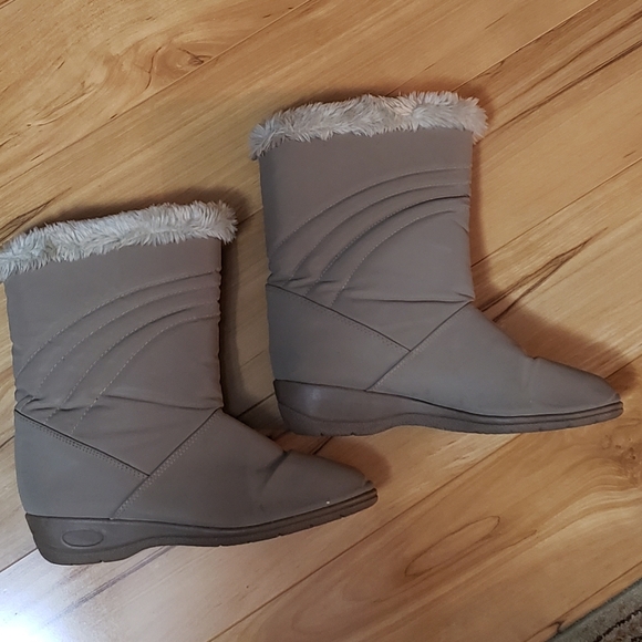 KIKS TAN VINTAGE SNOW BOOTS - Picture 2 of 9